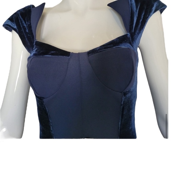 Lipsy London velvet Bodycon Dress, VGUC, Size 4 - Picture 2 of 10